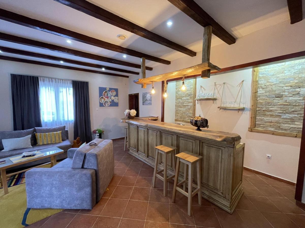 Zlatic Apartment *